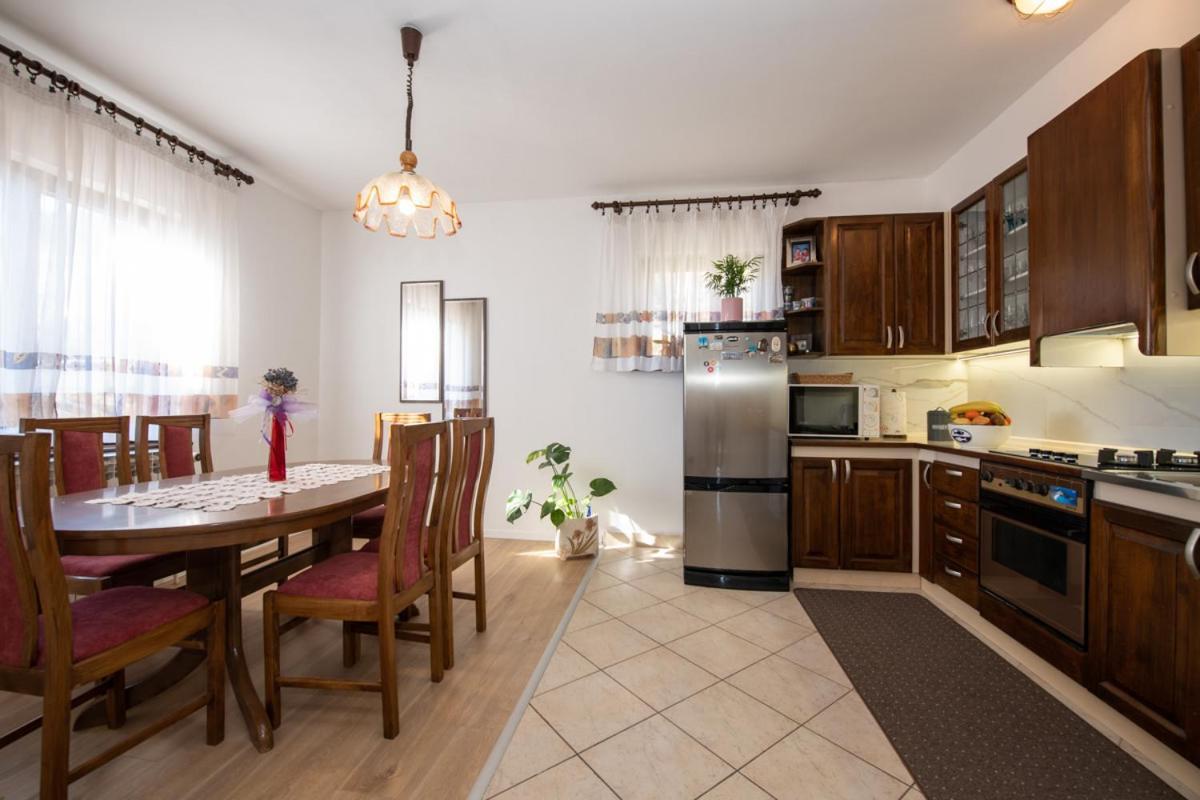 Apartman Elvis Lovran Buitenkant foto