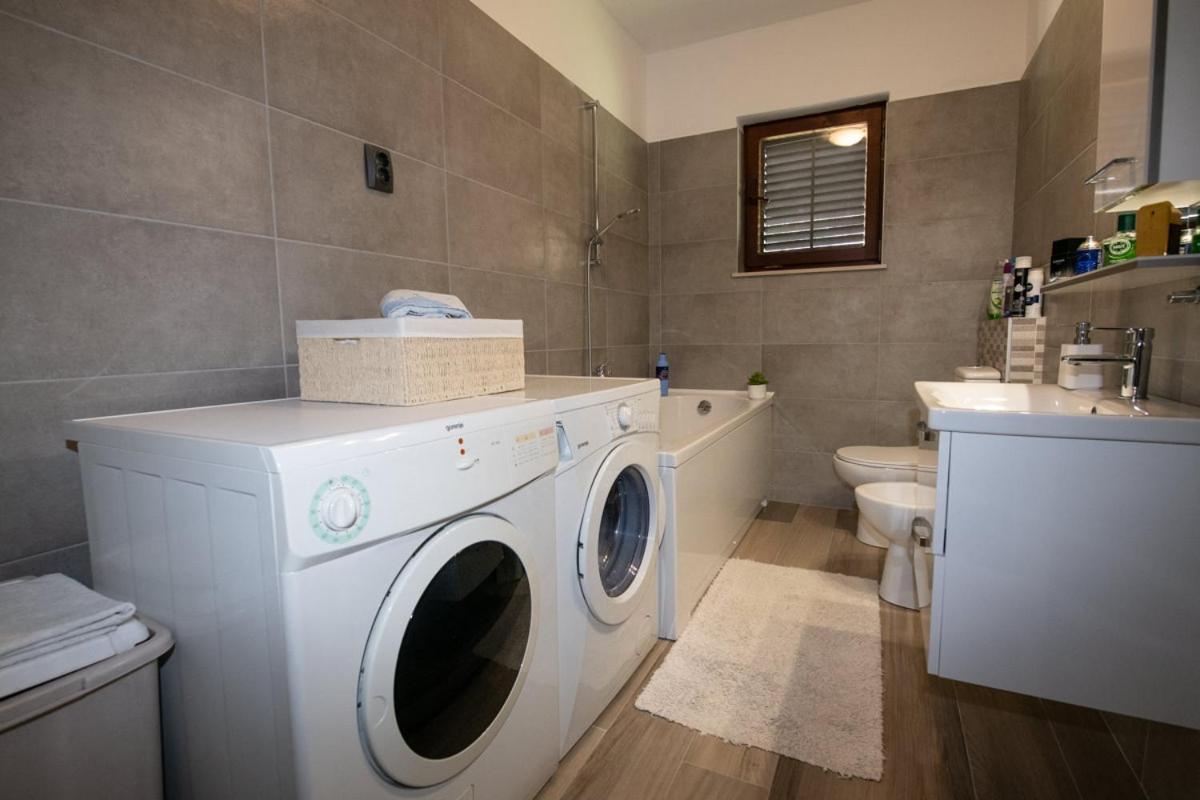 Apartman Elvis Lovran Buitenkant foto