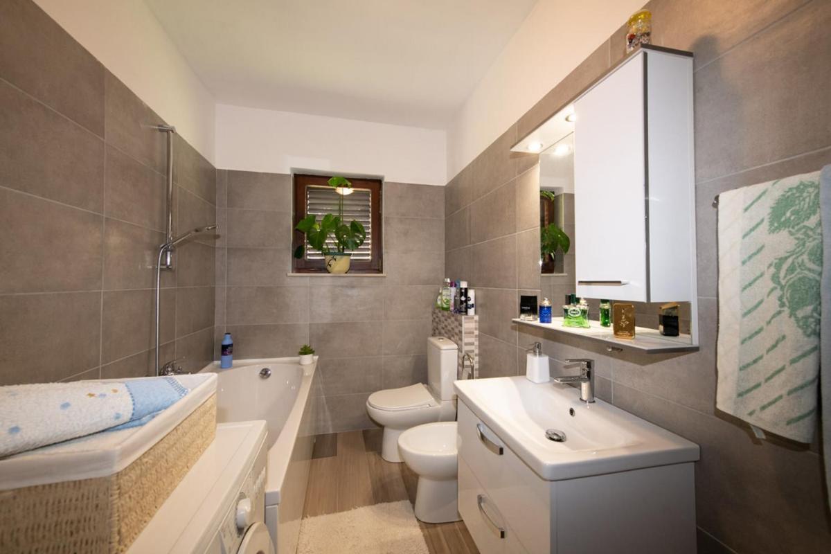 Apartman Elvis Lovran Buitenkant foto