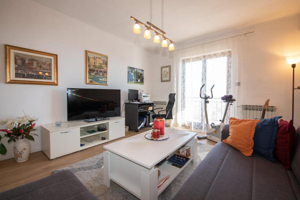 Apartman Elvis Lovran Buitenkant foto